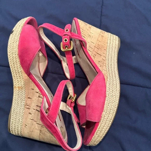 Prada Fuchsia Suede Heels - Picture 4 of 6